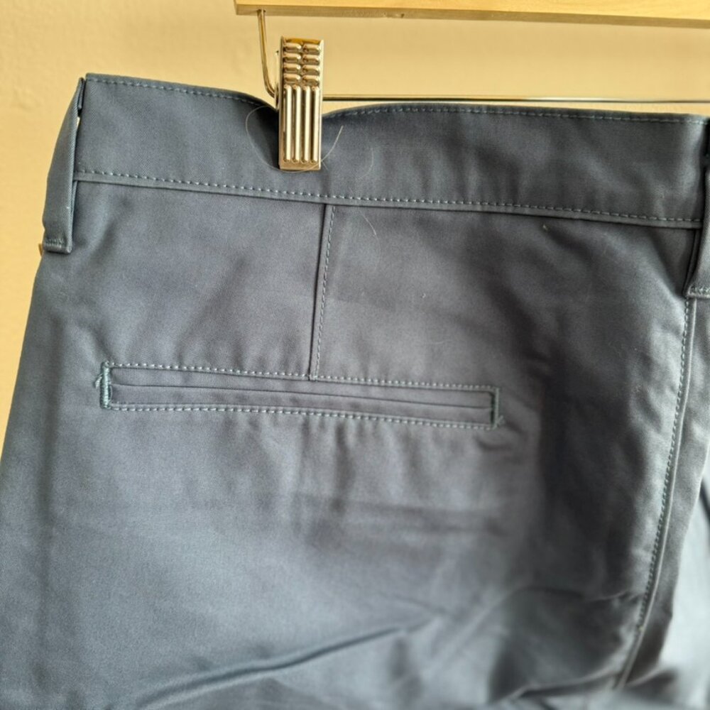 Levis 504 Trouser Short - Picture 8 of 12